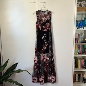 Formal gown with embroidered flowers. 🌸🖤🌺 57 inches long, 12 inch waist.